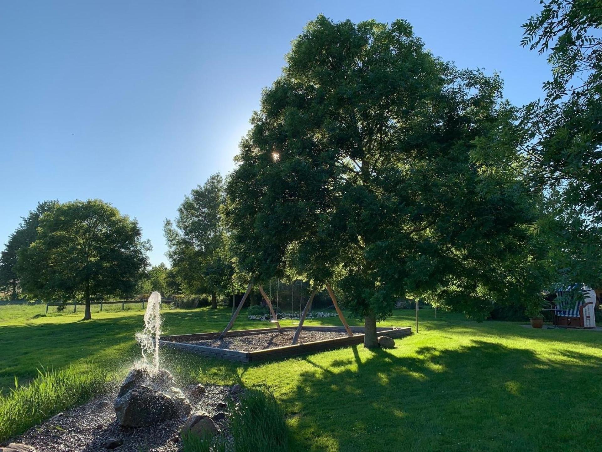 Idyllische 2-Zimmer Ferienwohnung Mitten In Der Natur Lancken-Granitz Exterior foto